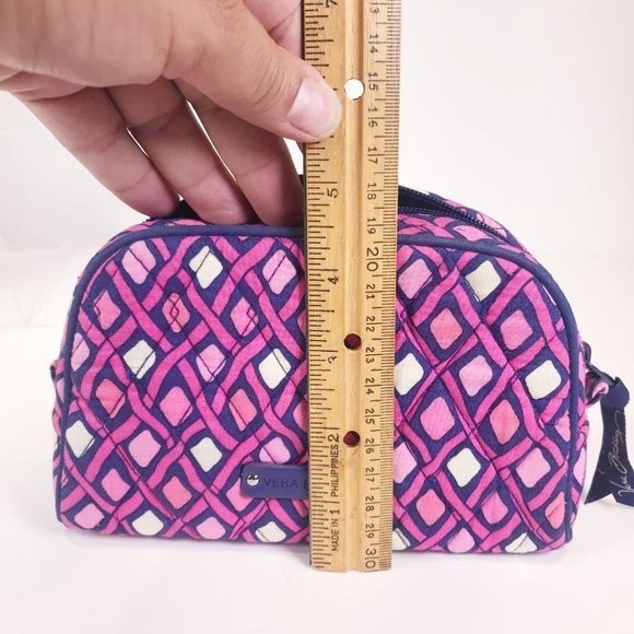 Vera Bradley Medium Zip Cosmetic in Retired Katalina Pink Diamonds pattern - Picture 5 of 5